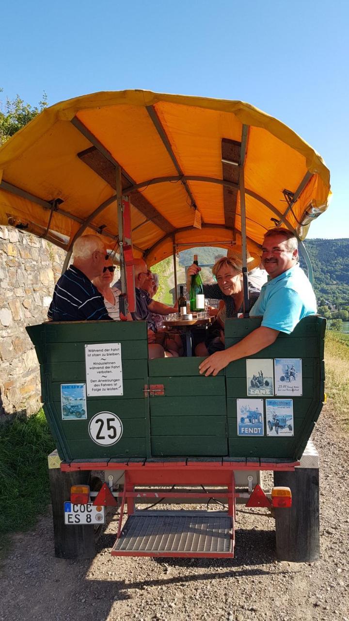 Weingut Erich Serwazi Mesenich Exteriör bild